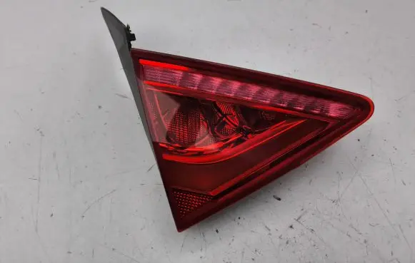 Audi A7 S7 4G Tailgate rear/tail lights 4G8945093