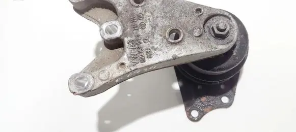 Skoda Roomster (5J) Engine mount bracket 6q0199185s