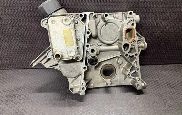 Mercedes-Benz ML W163 Timing chain cover R6110151102