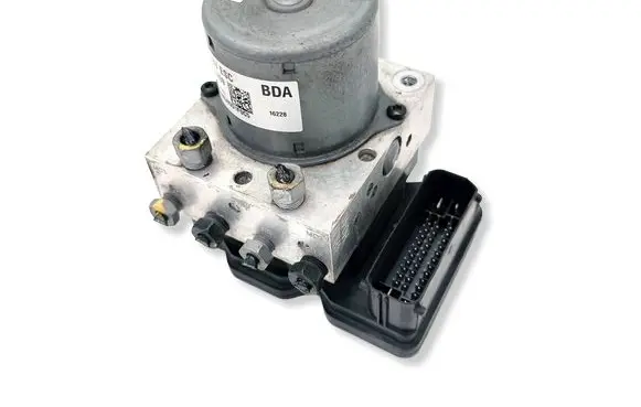 Buick Encore I ABS Pump 42520669 688250455 01090936AAA