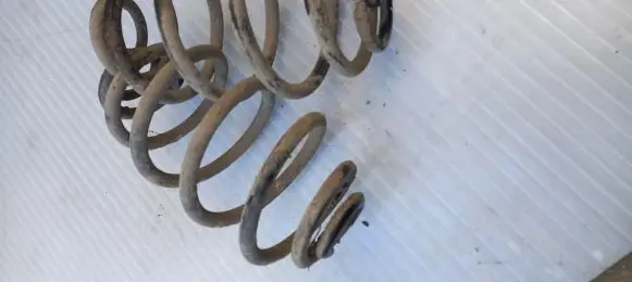 Volkswagen PASSAT B5 Rear coil spring