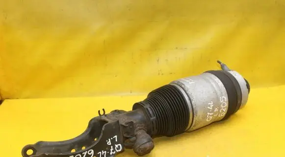Audi Q7 4L Front air suspension shock absorber 