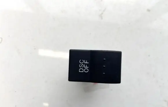 Traction control (ASR) switch