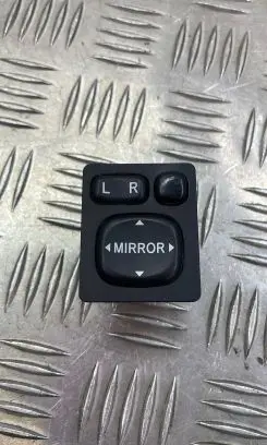 Toyota Land Cruiser (J120) Wing mirror switch 769747B