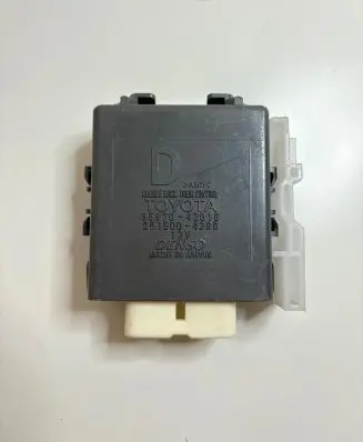 Lexus NX Door central lock control unit/module 8597042010 0515004280