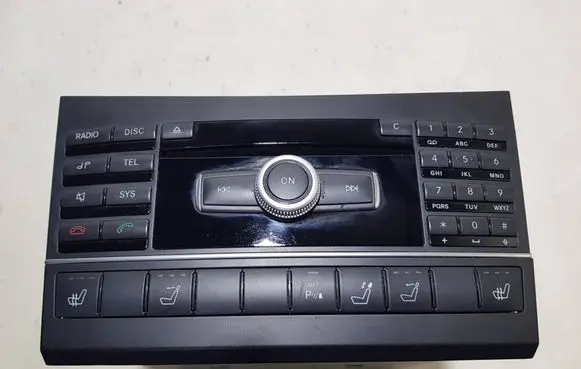 Mercedes-Benz E W212 Radio/CD/DVD/GPS head unit A2129004910DDD A2129004910