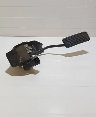 Toyota Avensis T250 Accelerator throttle pedal 8928152021 1983003041 03G16