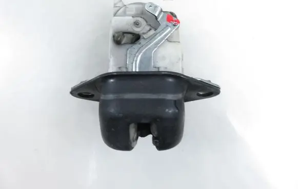 Subaru Forester SH Tailgate/trunk/boot lock/catch/latch 
