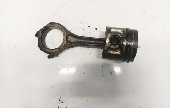 Audi A4 S4 B5 8D Piston with connecting rod