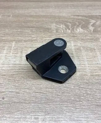 BMW 7 E38 Rear door lock loop/hook striker 8150084