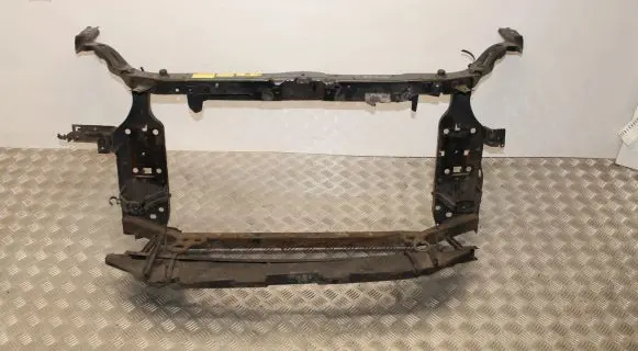 Nissan Qashqai Radiator support slam panel