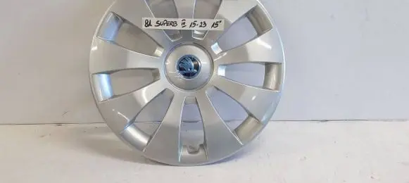 Skoda Superb B8 (3V) R16 wheel hub/cap/trim 3V0601147