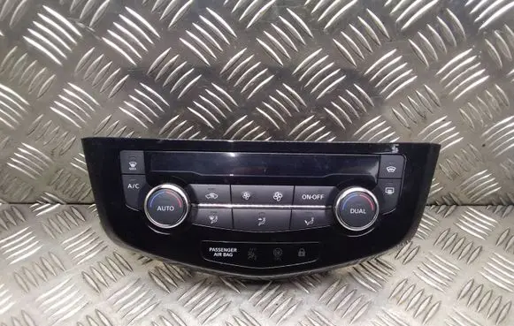 Nissan Qashqai Climate control unit 275004EA1A