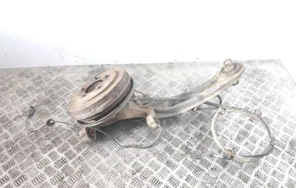 Chrysler Sebring (JS) Rear wheel hub spindle/knuckle 
