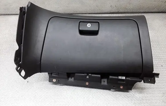 Chevrolet Orlando Glove box