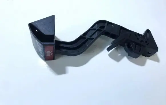 Lancia Y 840 Engine bonnet (hood) release handle b172
