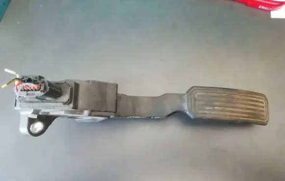 Toyota Auris 150 Accelerator throttle pedal 78110-02010 47805925667 07307C