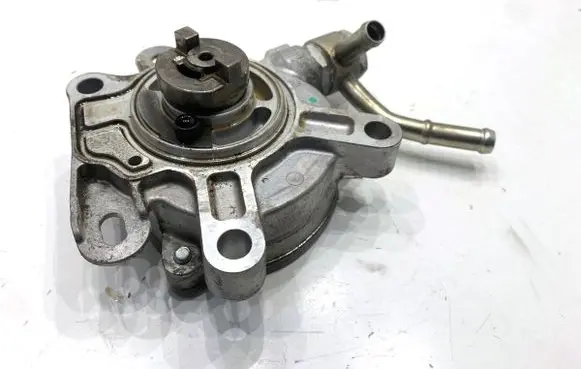 Mazda CX-9 Vacuum pump PE0718G00