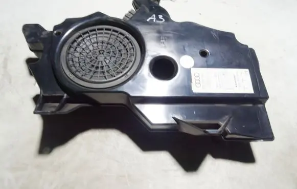 Audi A3 S3 A3 Sportback 8P Subwoofer speaker 8P3035382