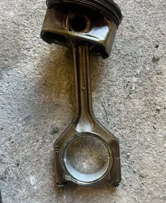 BMW 3 E90 E91 Piston with connecting rod
