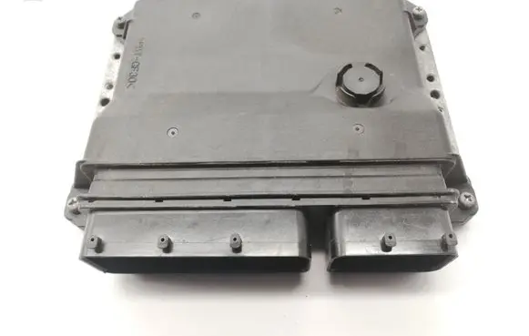 Toyota Avensis T270 Engine control unit/module 8966105D12