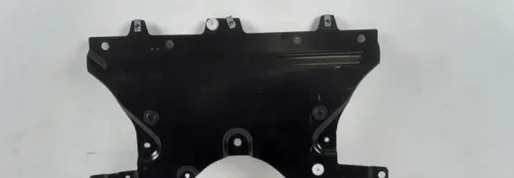 Jeep Grand Cherokee WL Engine splash shield/under tray 68414947AA