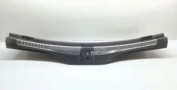 Renault Espace V (RFC) Tailgate/boot lid lock trim 849203073R 849209814R