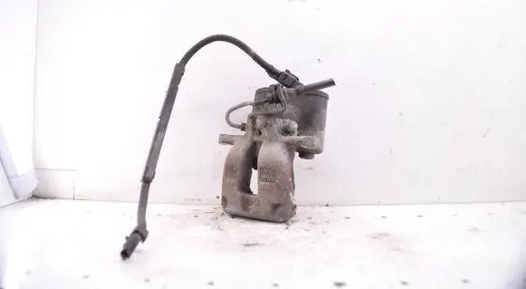 Volkswagen PASSAT B6 Rear brake caliper