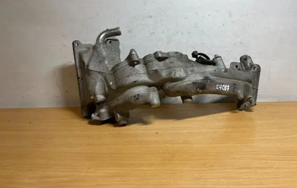 Mercedes-Benz E W212 Brake vacuum hose/pipe A6421401608 C4057