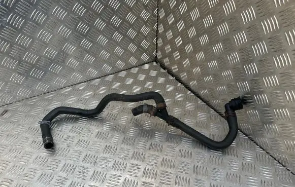 Volkswagen Golf VII Engine coolant pipe/hose 5Q0122073L 5Q0122291AJ 3001211