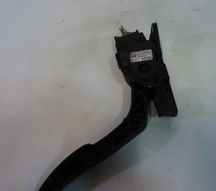 Ford Fiesta Accelerator throttle pedal 8V21-9F836-AB