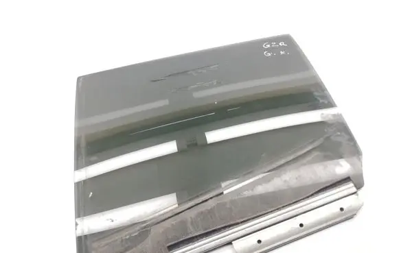 Toyota C-HR I Rear door window glass 