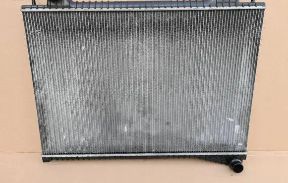 Jaguar XF X260 Coolant radiator
