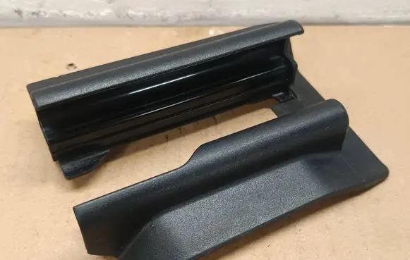 Mercedes-Benz E W212 Front passenger seat rail trim A2129191220 78010024