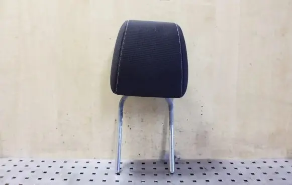 Ford Focus Front seat headrest 