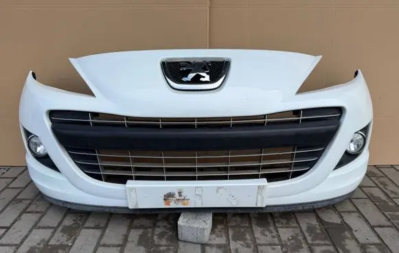 Peugeot 207 Front bumper 9688071577