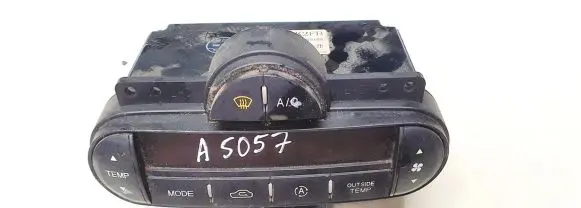 KIA Carens I Climate control unit ok2fb61190 0k2fb