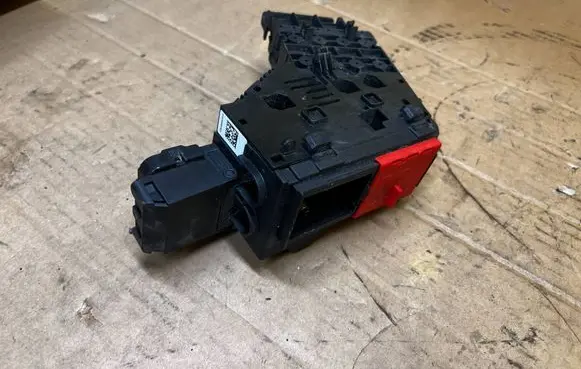 Mercedes-Benz GL X166 Fuse module A1665402450
