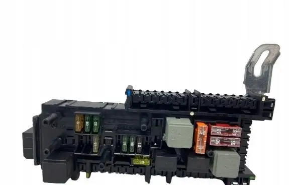 Mercedes-Benz C W204 SAM control unit A2049008601