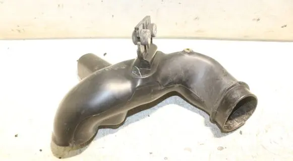 Honda CR-V Air intake duct part ATP151