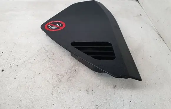 Mercedes-Benz E W211 Dashboard side end trim 2116800678 T0013784