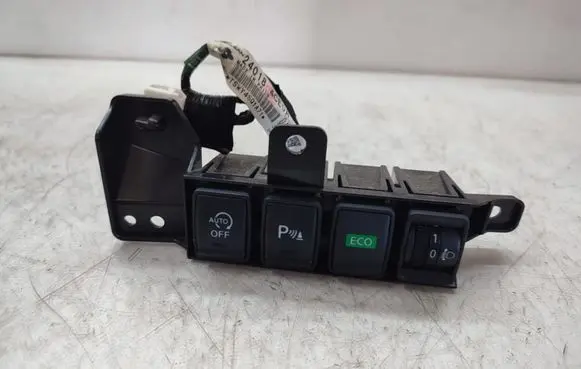 Nissan X-Trail T32 Other switches/knobs/shifts 240184CE0A