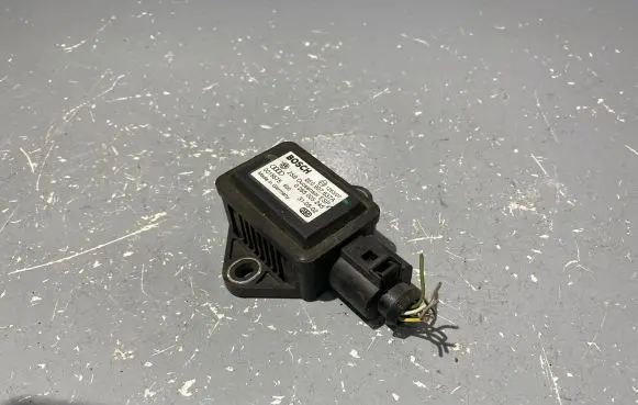 Audi A4 S4 B6 8E 8H ESP acceleration yaw rate sensor 8E0907637A 0265005245 0015675