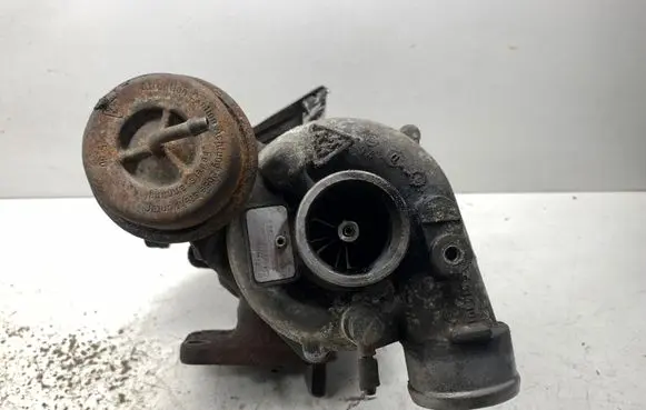 Volkswagen II LT Turbo 074145701C 977799740