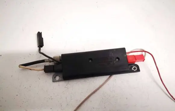 Audi A4 S4 B5 8D Antenna control unit 8d5035225