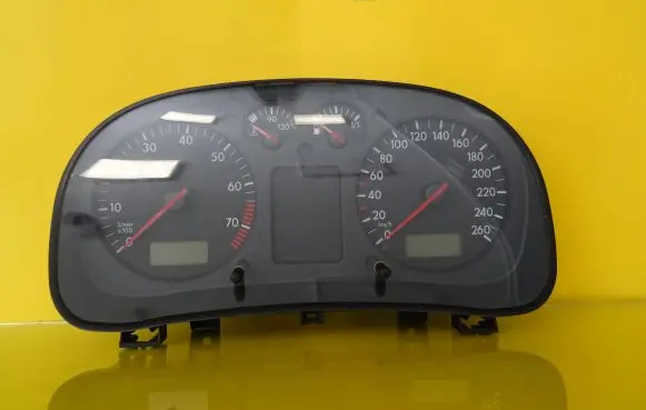 Volkswagen Golf IV Speedometer (instrument cluster) 1J0920801B