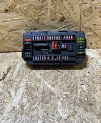 BMW 1 F20 F21 Fuse module 19098000001 02012013 922487904