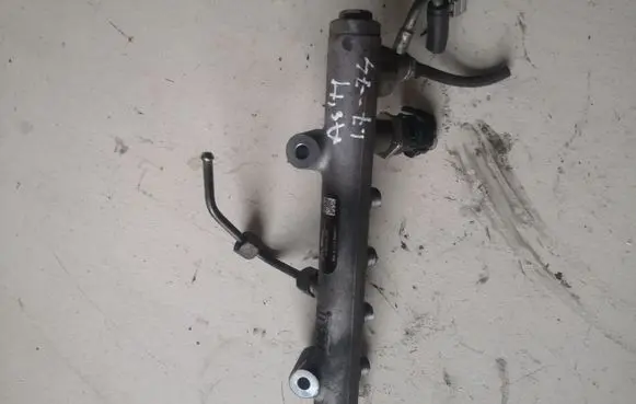 Opel Astra H Fuel main line pipe 0445214094