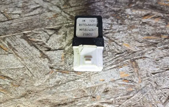Opel Monterey Other relay 8970486650 MR5B240A1 20602