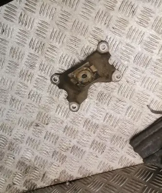 Audi A6 S6 C6 4F Engine mounting bracket 4f0199307m